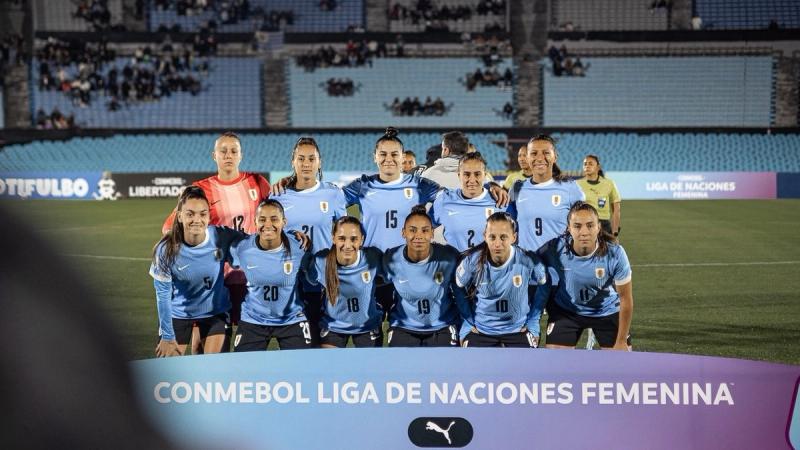 Empate de Uruguay, con Espe Pizarro en el once inicial, ante Venezuela en Montevideo