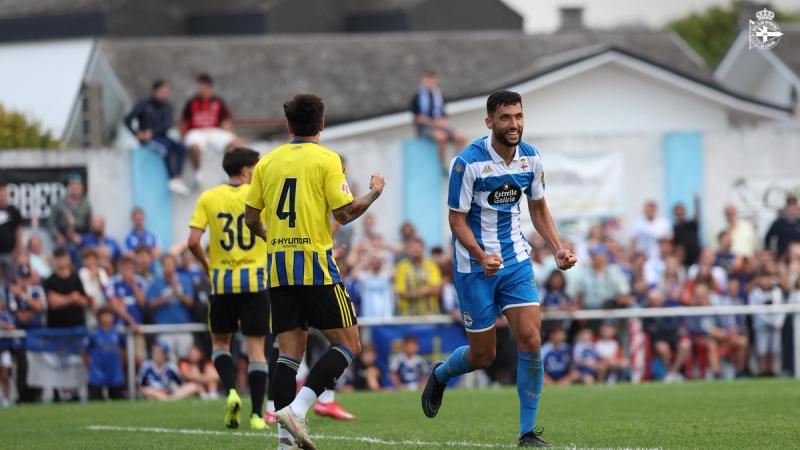 O Dépor conquista ante un 'Primera', o Real Oviedo, o Trofeo Emma Cuervo