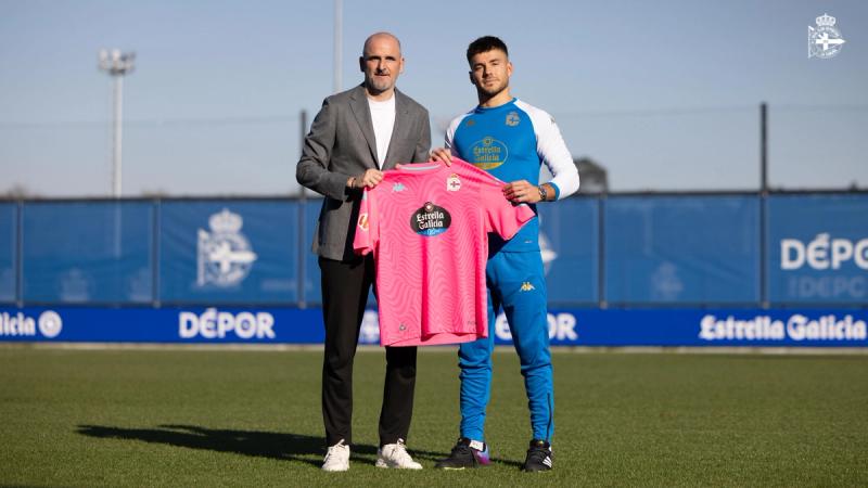 Álvaro Ferllo, en su presentación, califica la ciudad deportiva de "maravillosa" y ve a Antonio Hidalgo como "un entrenador joven con un gran futuro"
